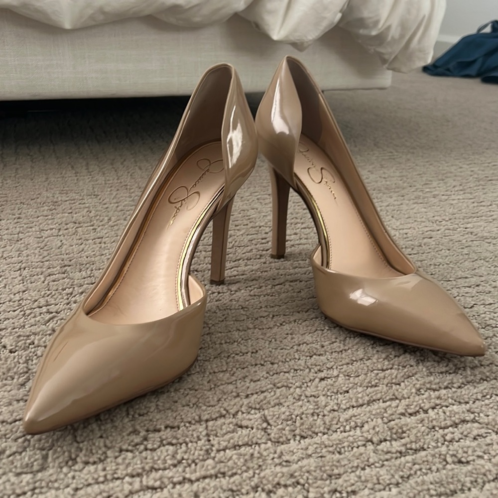 Jessica Simpson nude heels